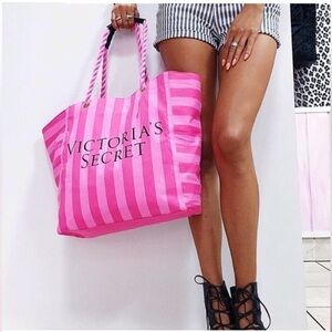 NWT VICTORIA’S SECRET LARGE LINED PINK STRIPED TOTE/BEACH BAG